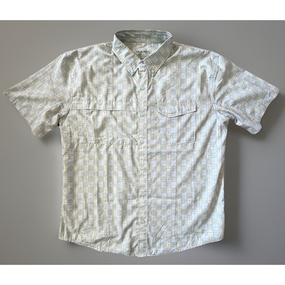 Huk Short Sleeve Button Up Shirt Green Plaid Fish Pattern Logo Vented Large JBHS